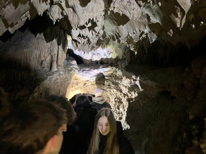 Exkurze deváťáků do Sloupsko-šošůvských jeskyní a do Jaderné elektrárny Dukovany Exkurze deváťáků do Sloupsko-šošůvských jeskyní a do Jaderné elektrárny Dukovany