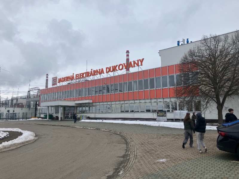 Exkurze deváťáků do Sloupsko-šošůvských jeskyní a do Jaderné elektrárny Dukovany Exkurze deváťáků do Sloupsko-šošůvských jeskyní a do Jaderné elektrárny Dukovany