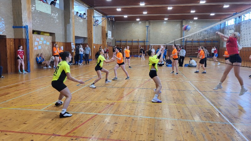 Přivezly jsme pohár! Přivezly jsme pohár!