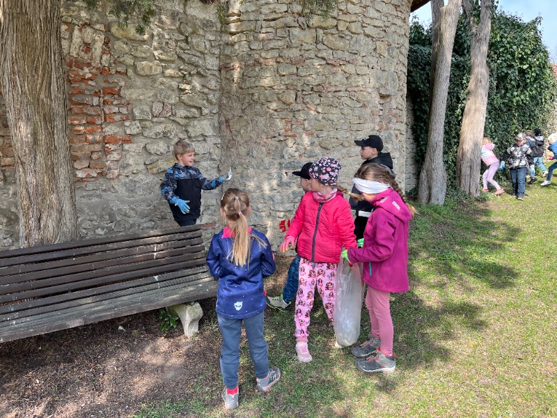 Ukliďme Česko Ukliďme Česko