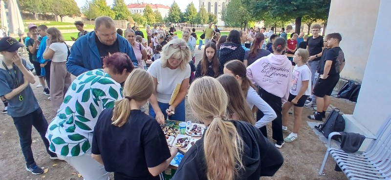 Férový piknik v Klášterních zahradách Férový piknik v Klášterních zahradách