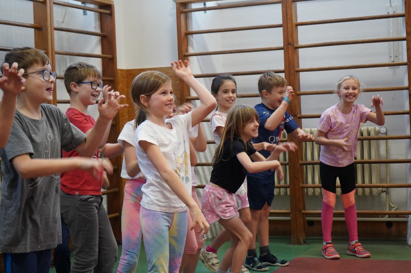 Zásady bezpečného chování k cizím lidem a sebeobrana Zásady bezpečného chování k cizím lidem a sebeobrana