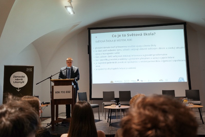 Globální rozvoj očima generací Globální rozvoj očima generací