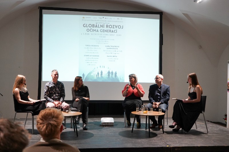 Globální rozvoj očima generací Globální rozvoj očima generací