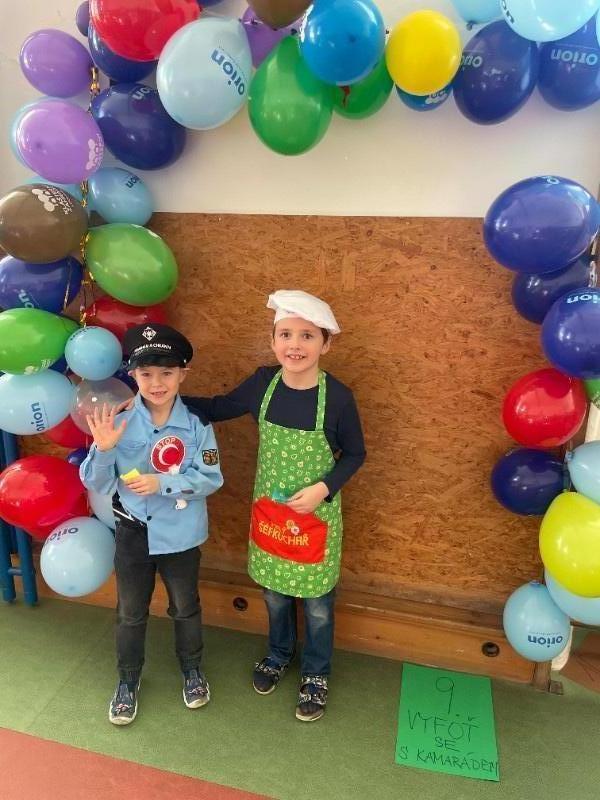 Karnevalový rej v družině Karnevalový rej v družině