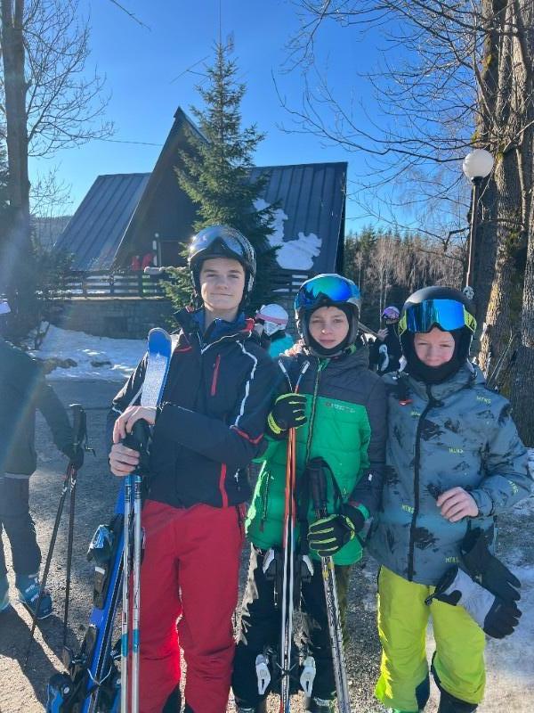 Lyžařský kurz žáků 7. ročníku Lyžařský kurz žáků 7. ročníku