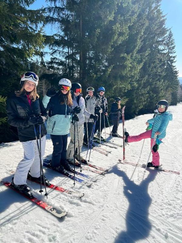 Lyžařský kurz žáků 7. ročníku Lyžařský kurz žáků 7. ročníku