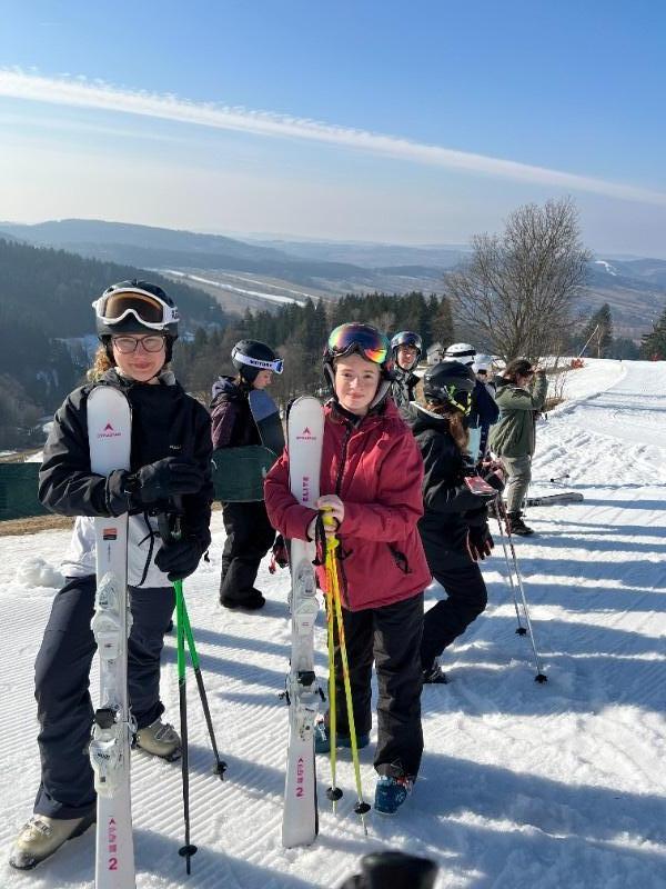 Lyžařský kurz žáků 7. ročníku Lyžařský kurz žáků 7. ročníku